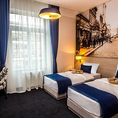 Five Points Square - City Center Bed & Breakfast 4*