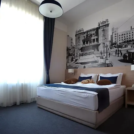 Bed & Breakfast Five Points Square - City Center 4*