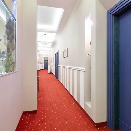 Five Points Square - Center Βελιγράδι