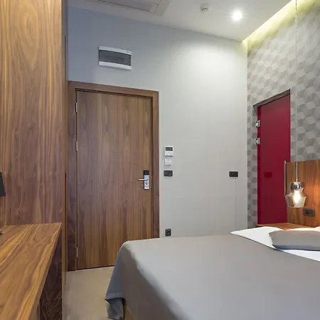 Five Points Square - Center Πανσιόν 4*