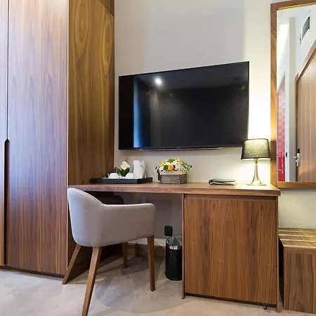 Five Points Square - Center Πανσιόν 4*