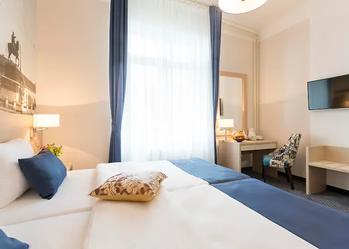 Five Points Square - Center