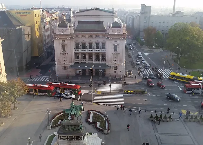 Five Points Square - Center Konukevi Belgrad