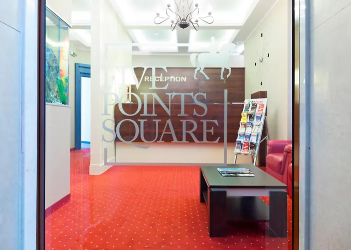 Five Points Square - Center Konukevi 4*