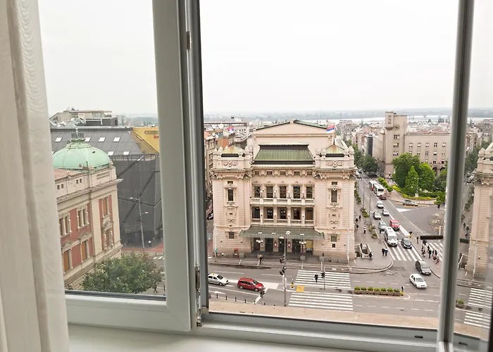 Five Points Square - Center Konukevi