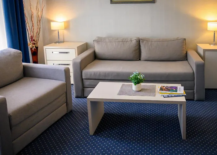 Five Points Square - Center