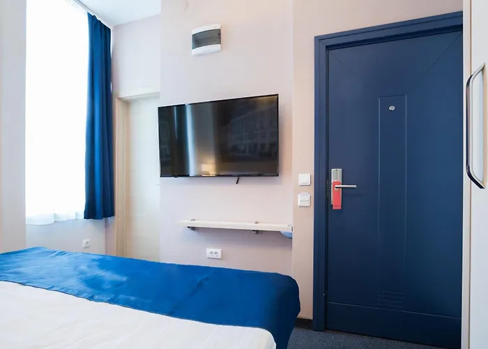 Pensión Five Points Square - Center