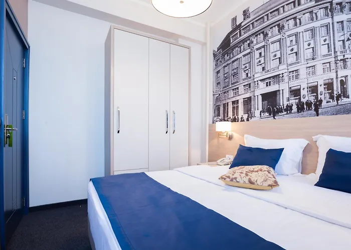 Five Points Square - Center Pensión Belgrado