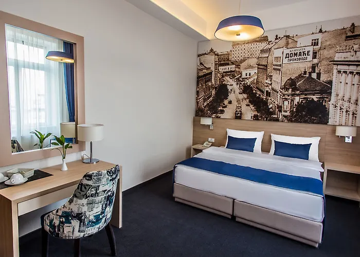 Five Points Square - Center 4*