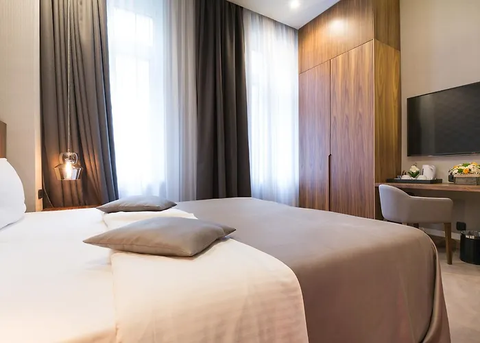 Five Points Square - Center 4* Belgrado